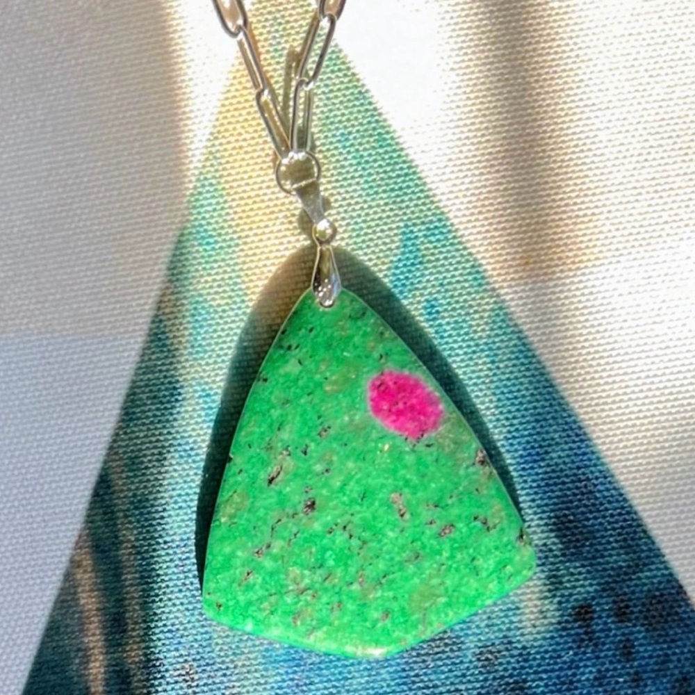 Gorgeous Green Pendant